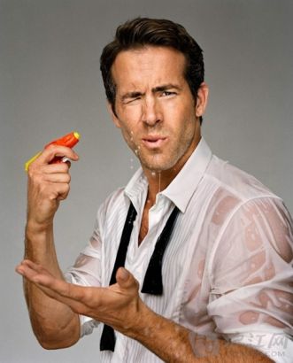 𰲡ŵ(Ryan Reynolds) 19761023 ô,ʫʡ,¸绪 ְҵԱ Ʒڤ羯֡ţ̵2̩ܡ 25Ž()12ѡѰϲӰԱ()11ѡڵӰԱ() һλ˧̵𰲡ŵȡӰ͵ӾǳߣҲܶ˿֪λΪԸǵˣӵһͬԸеţ˹Լѷ