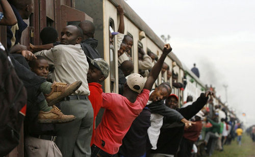 Train travel got less pleasant in Kenya during a January 2010 strike by minibus drivers. 20101£ʿ˾չõػѹ