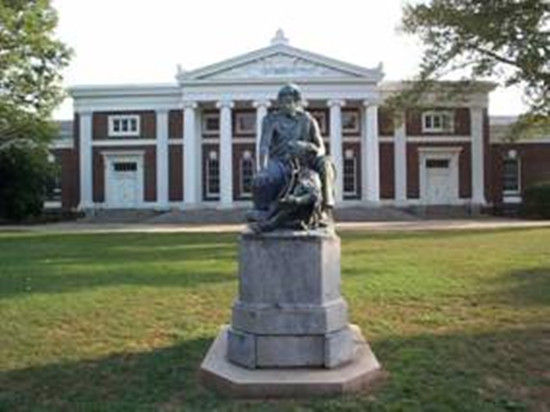 弗吉尼亚大学：荷马雕塑