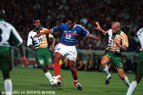 South Africa's defender made two goals during a match against France in World Cup 1998, but unfortunately, both the goals were own goals.1998籭ϷǶ󷨹ϷǺ򣬲ҵǣ