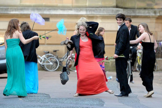 ����ѧ��Ҳ��� ������Ů�ݾƿ�