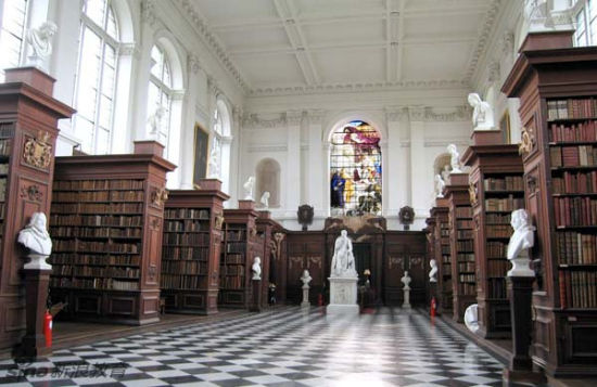 英国剑桥，剑桥大学，三一学院，任图书馆。Wren Library, Trinity College, Cambridge University, Cambridge, UK