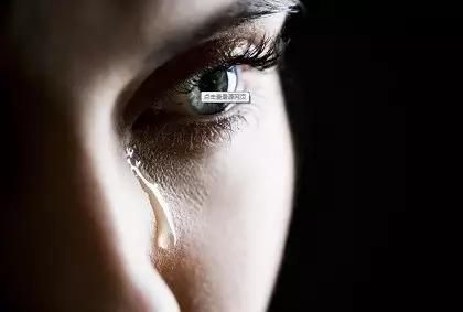 经典双语美文:女人为什么流眼泪(图)