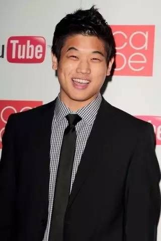 ƶԹеŷKi Hong Lee