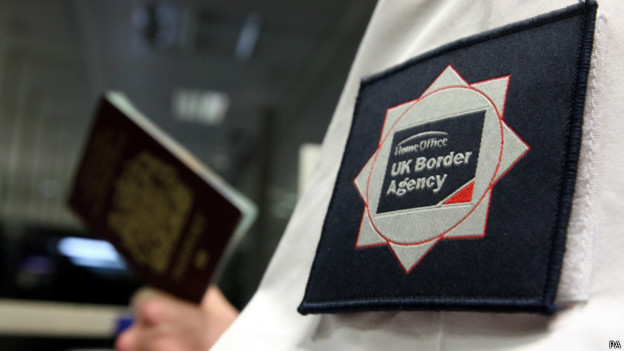 英政府签证打假冲击万余名留学生_BBC