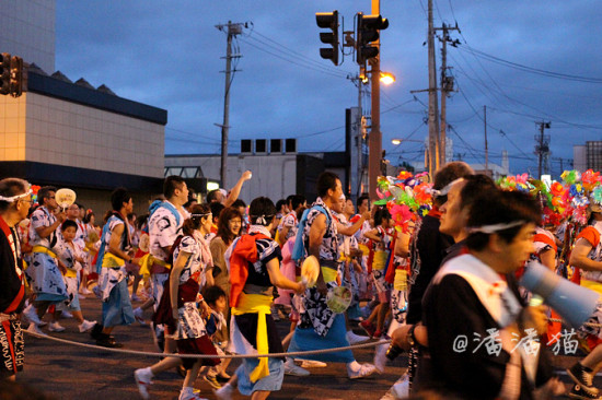 日本青森佞武多祭:驱赶睡魔的狂欢节