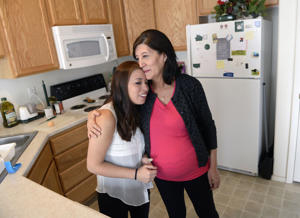 Utah mom to give birth to daughter's daughter