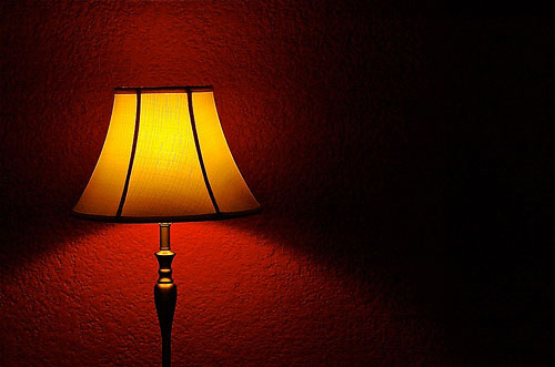 Dim lighting helps people make better decisions, scientists claim