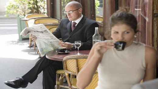 法国人上班并不清闲:每周工作50小时(双语)