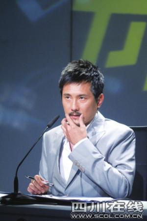 严肃包小柏:谁再说我月入40万,他说我走!(设计台词) 严肃包小柏:谁再说我月入40万,他说我走!(设计台词)