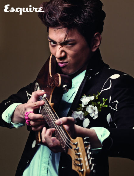 《我是公务员》尹宰文成俊拍写真(图)_影音娱