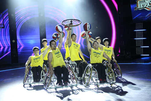 《<em>最炫民族风</em>》大妈时代秒杀<em>少女时代</em> _影音娱