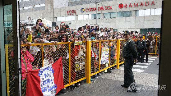 BIGBANG赴秘鲁演出粉丝热情欢迎(图)|BIGBANG