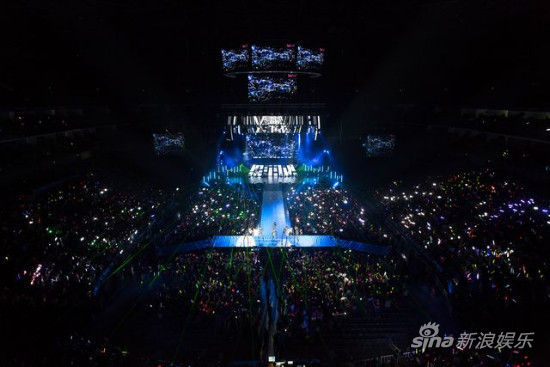 2PM上海演唱会落幕 备中文歌献中国歌迷