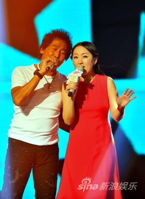 杨钰莹自评主持笑得傻 节目被造谣延播