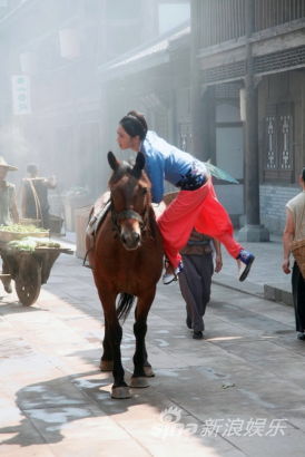 秦岚《填四川》马戏拒替身 升级女汉子