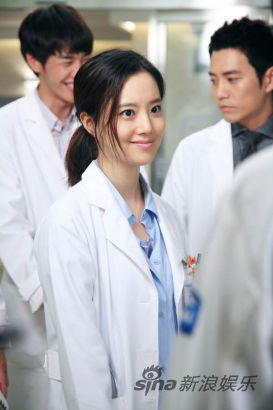 《good doctor》片场 文彩媛天使展笑容