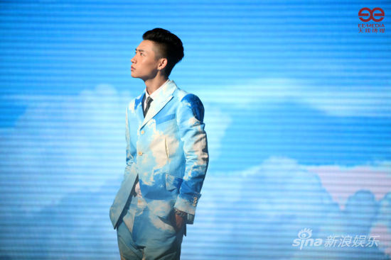 魏晨《光》mv首播 励志故事传递正能量