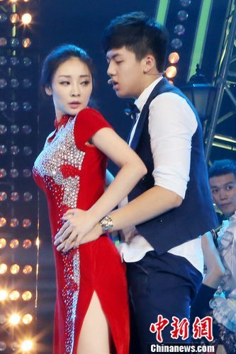 与高凌风爱子热舞