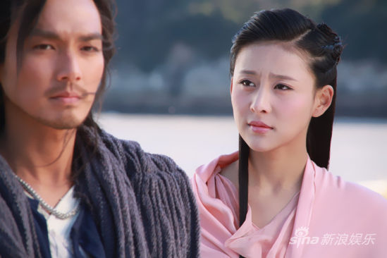 新《天龙》开播 贾青钟汉良点燃武侠情缘