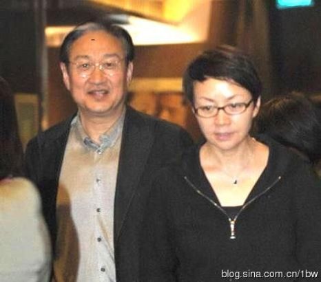 宋丹丹与两任老公家庭照 三段情揭坎坷路