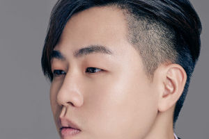 胡彦斌化身骑士 《太歌·秋》如约发行