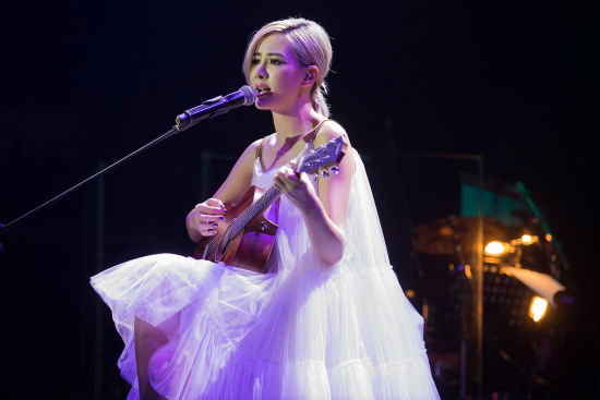 安心亚台北个唱落幕 唱跳倶佳嗨翻全场