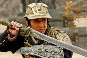 《天将雄师》邀老人观影 被赞为国争光