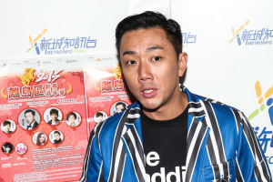 刘浩龙否认怒踢记者镜头:不小心 有道歉