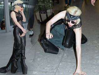 LadyGaga��͸����ˣ��#ʧ��ˤ������Χ�� 