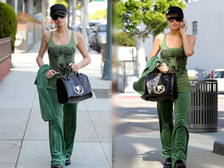 ϣ������ɫ��װ�Ըг���