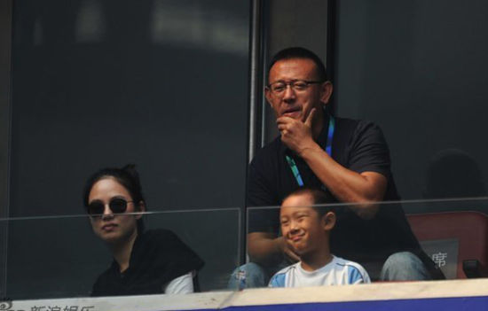 10��2�գ�2012����Ů����������Vs�������ޣ����Ĵ��������ϺͶ��ӵ�����ս��