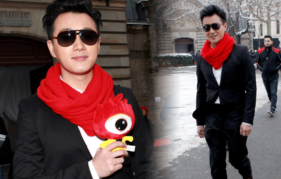 2013������װ�ܵĵ�4�죬١��Ϊ��ʱ�д�ʦ����-�����ͬ����һ�ſ��㡣