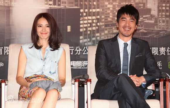 �¿���ִ���ĵ�Ӱ����������ӳʽ����ԲԲ������͢����������ϵ���״�̨ͬΪӰƬ���������˲�����Ϊȫ�����㣬�����������߻顣���ܲɷ�ʱ�����������ۣ�ÿһ�仰����С�黰��