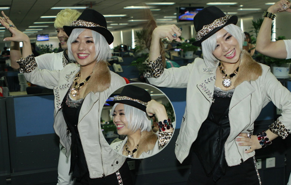 �Ծ�����ʥ����ϲ ͻϮ���������ظ�����