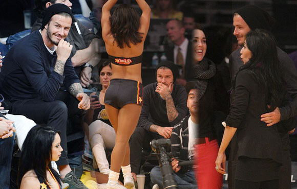 ���˺�ķ���Թۿ�ɼ�����˶ӵı�������ͣʱ�����������������������裬����͵Ц��