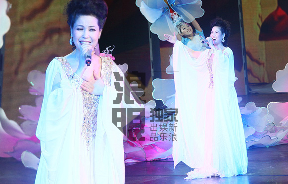 ���ң��θ�ͥ���ϳ��ݳ� һϮ��ȹ�������