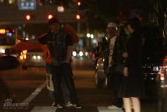 陈小春应采儿秘密游京城提前度“蜜月”(组图)