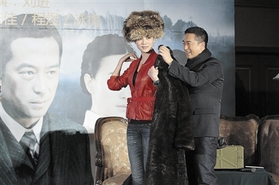 信报讯(记者王大鸣)作为2012年的开年大戏,40集谍战电视剧《悬崖》