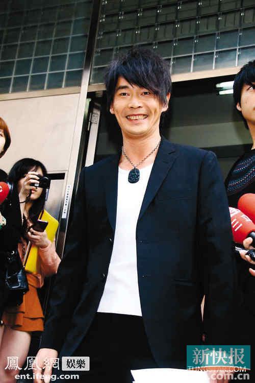 黄品源开记者会澄清小三传闻 黄太太否认闹离婚