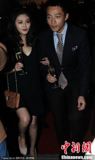 ��S����Ӣ����ײ��ͬ���οպ���װ