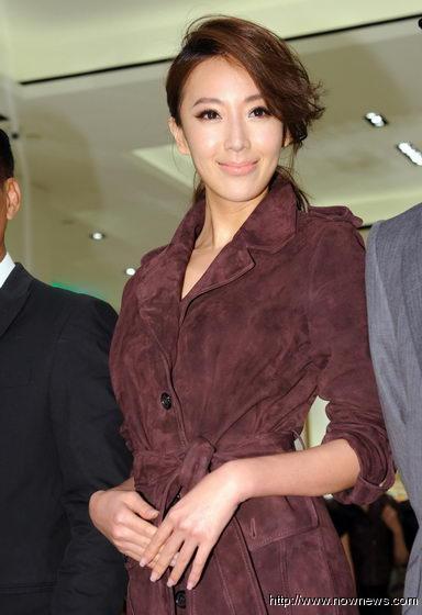 隋棠失去联系疑疗情伤 经纪人:不要再逼她