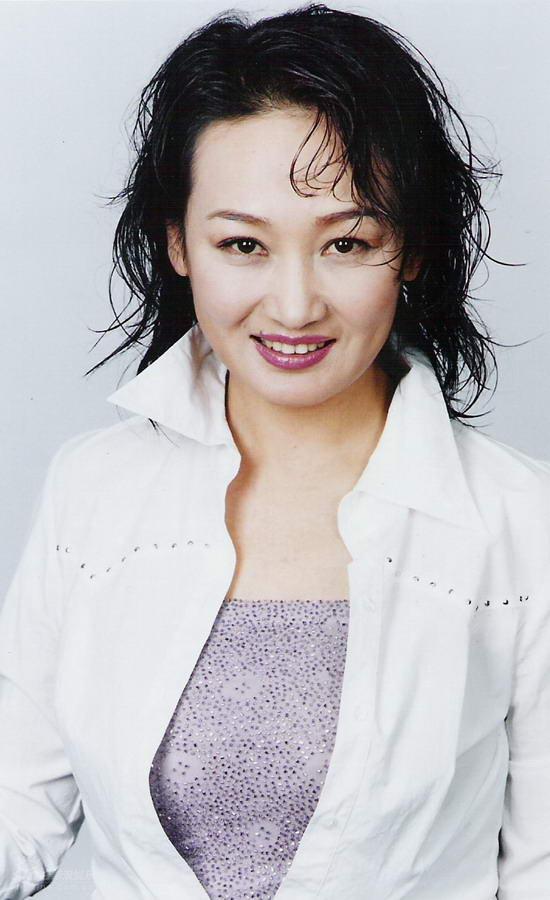 资料图片：演员哈斯高娃精美写真(3)
