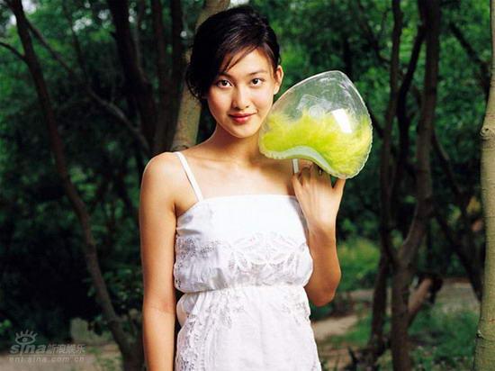 资料图片：演员李彩华精美写真(2)