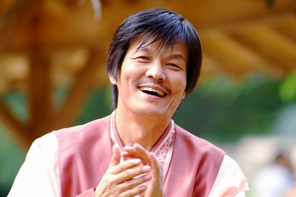 资料图片:韩国影片《不良少妇》剧照(13)