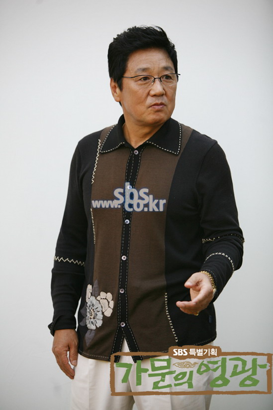 资料图片:韩剧《家门的荣光》精彩剧照(65)