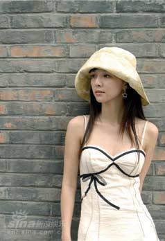 图文：班嘉佳精彩写真--恬静优雅