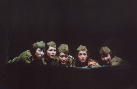 资料:国话02年剧目-《这里的黎明静悄悄》