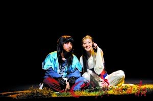 春晚导演麻花团队《江湖学院》笑侃校园