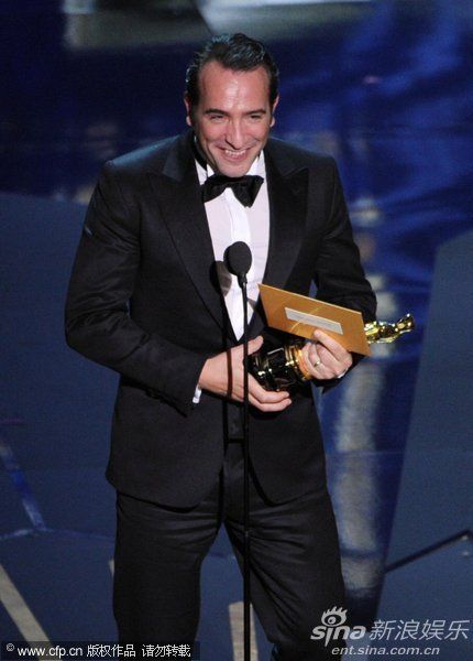 男演员让-杜雅尔丹凭借电影《艺术家》最终获得最佳男主角奖